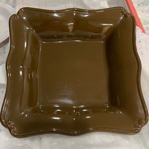 Taste of Home Entertaining square dish